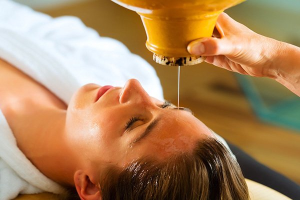 Shirodhara Treatment
